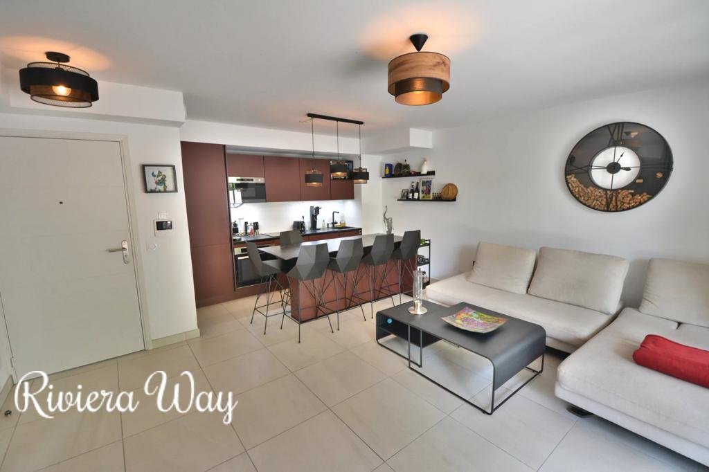 2 room apartment in Golf Juan, photo #3, listing #103280814