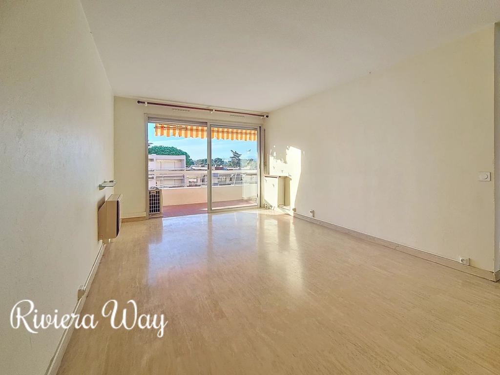 3 room apartment in Le Cannet, photo #5, listing #101676456