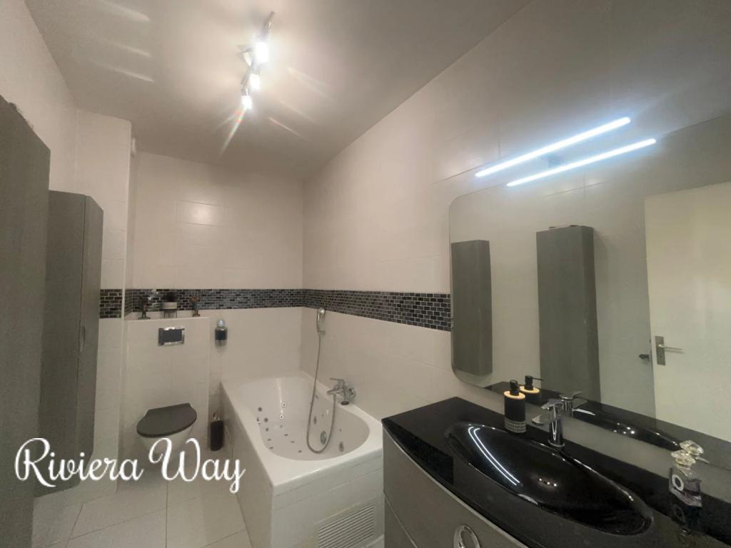 3 room apartment in Antibes, photo #4, listing #104679162