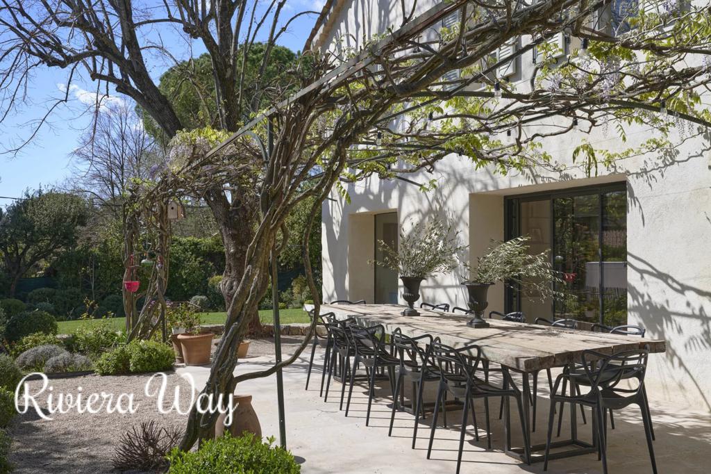 9 room villa in Mougins, photo #7, listing #99430212