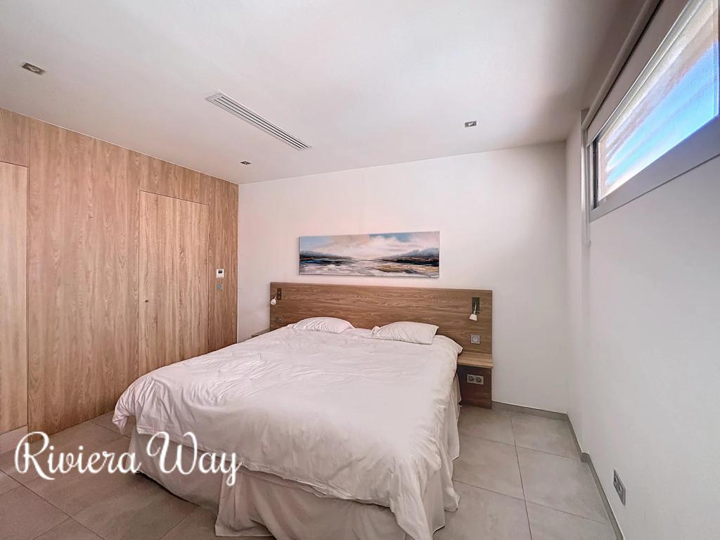 4 room apartment in Cannes, photo #5, listing #103737648