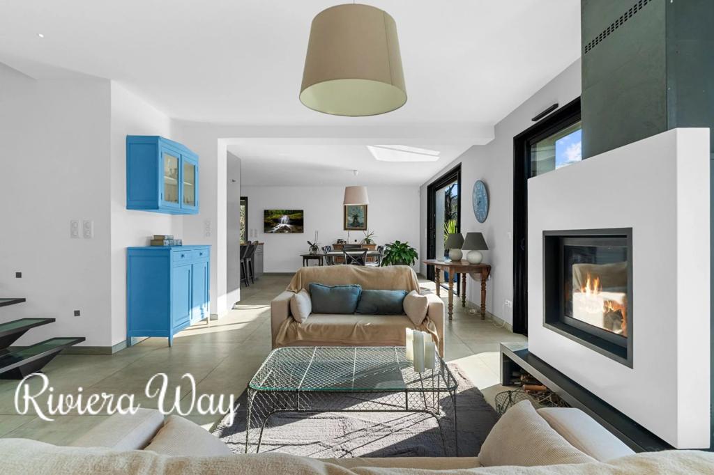 7 room villa in Chateauneuf-Grasse, photo #4, listing #105241164