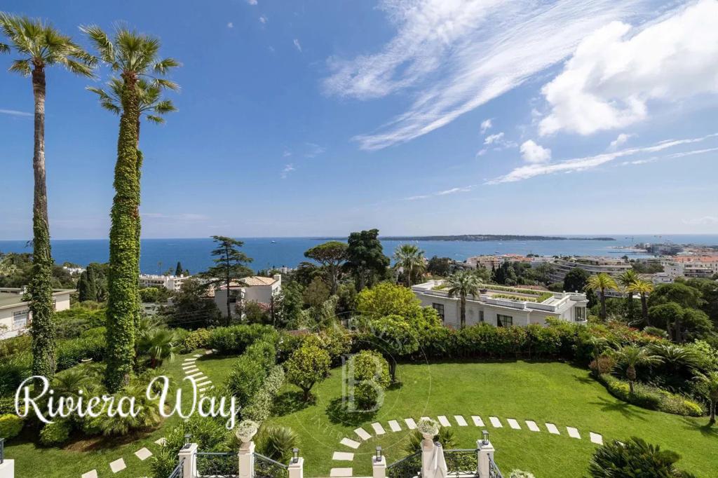 4 room apartment in Cannes, photo #2, listing #100443168