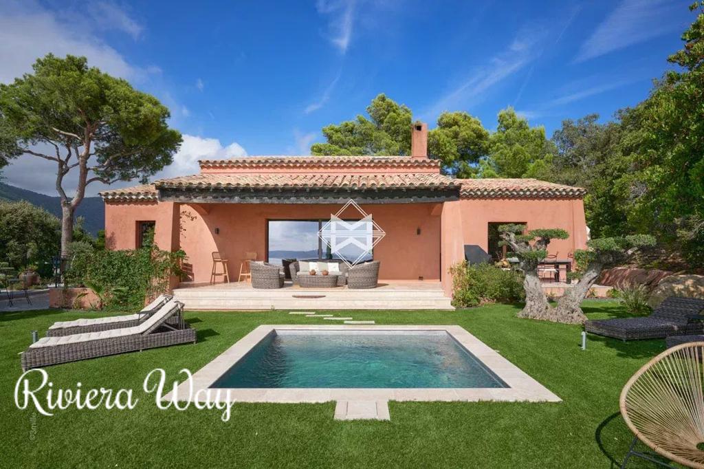 7 room villa in Le Lavandou, 210 m², photo #1, listing #104025936