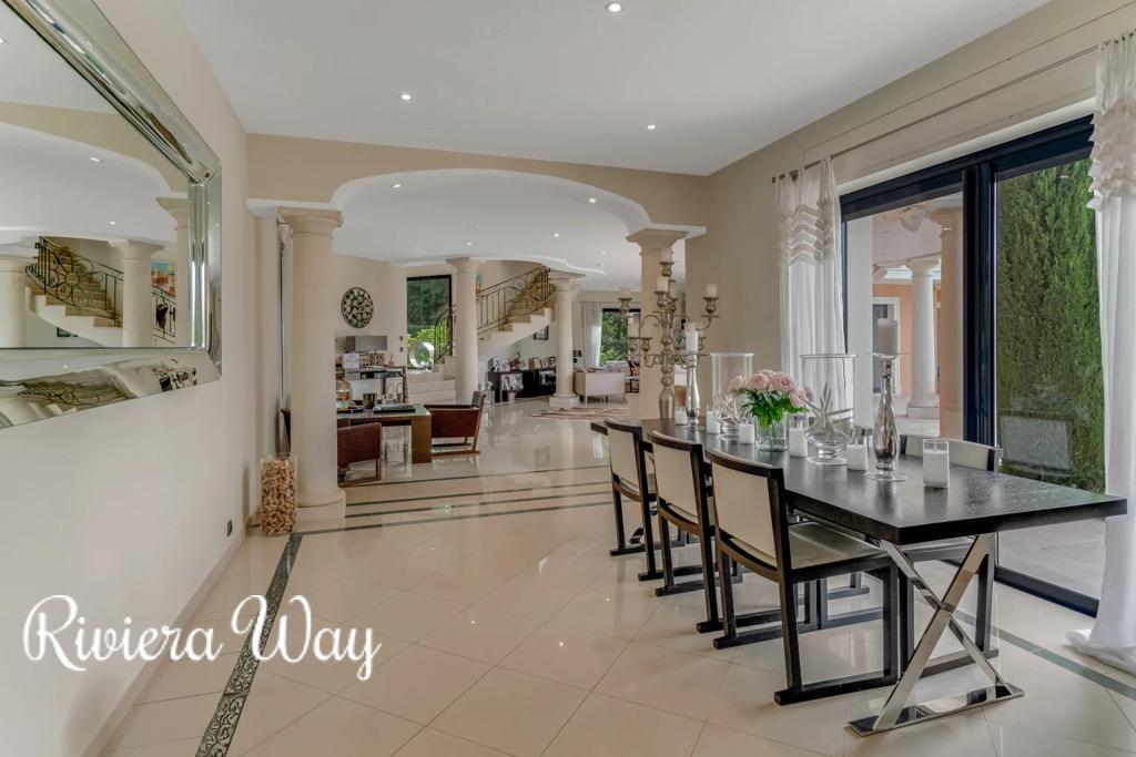 6 room villa in Grimaud, photo #10, listing #107031624