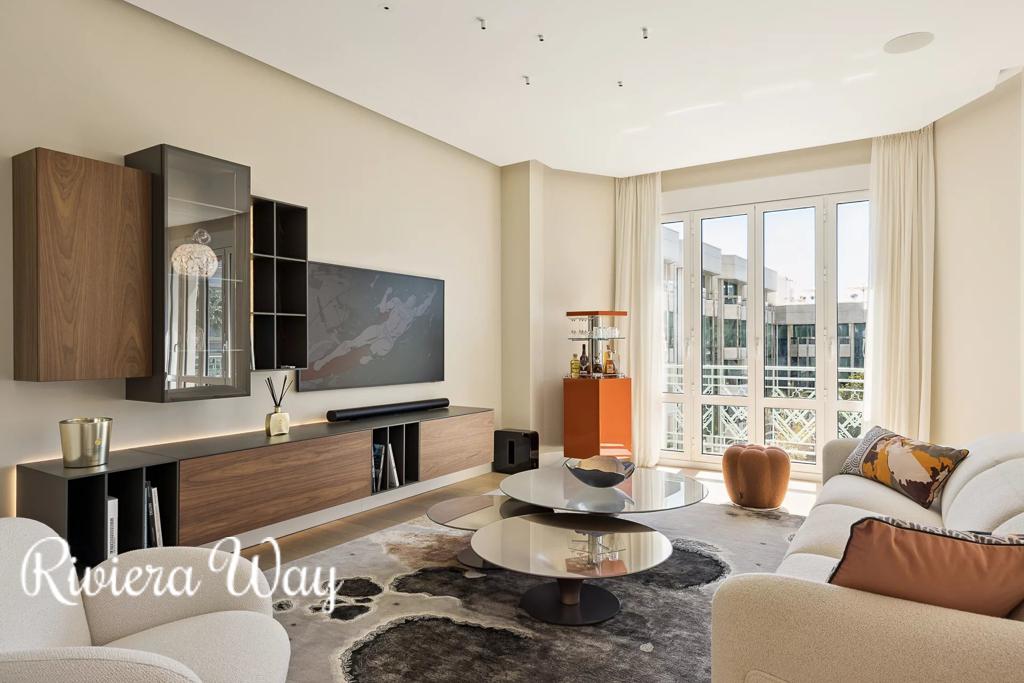 5 room apartment in Cannes, photo #3, listing #104256516