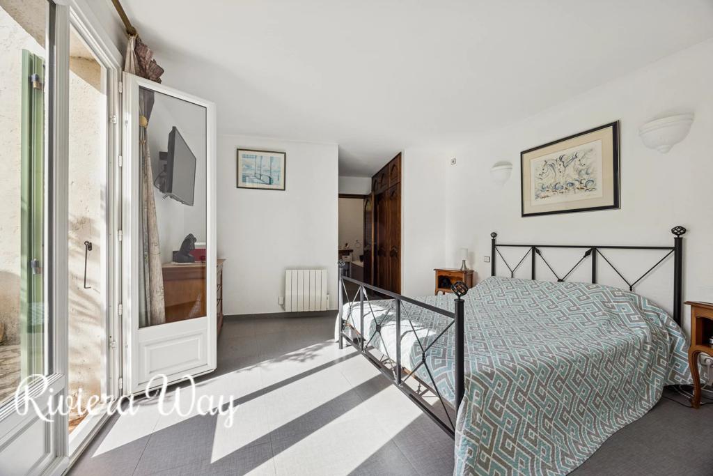 Villa in La Gaude, photo #9, listing #104429052