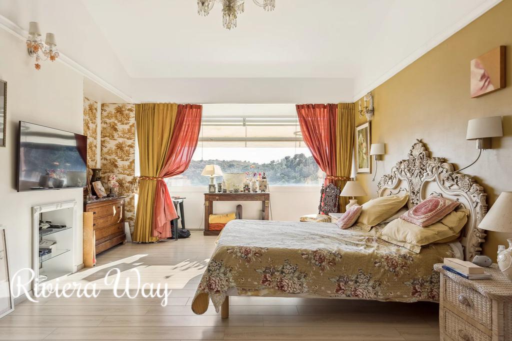 Villa in Valbonne, photo #1, listing #101485566