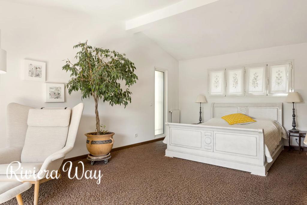 6 room villa in Gattières, photo #4, listing #102817848