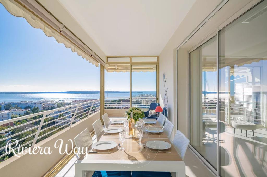 4 room apartment in Cannes, photo #8, listing #101661504