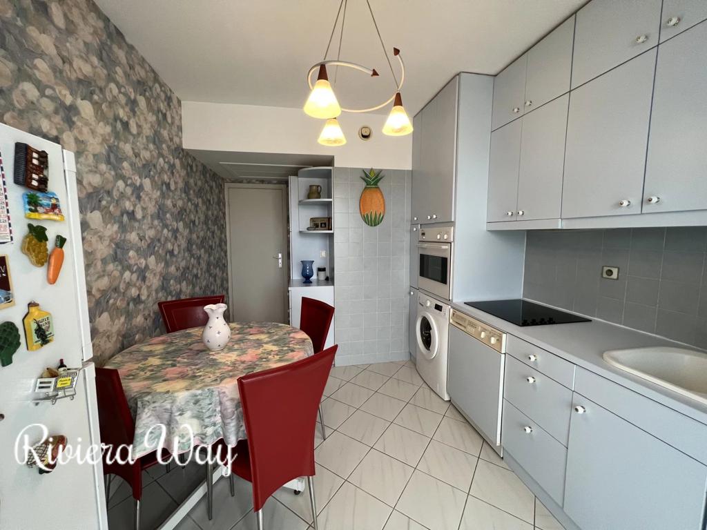 3 room apartment in Antibes, photo #7, listing #103975536