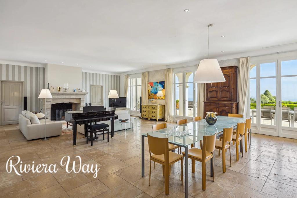 8 room villa in Cabris, photo #2, listing #103636218