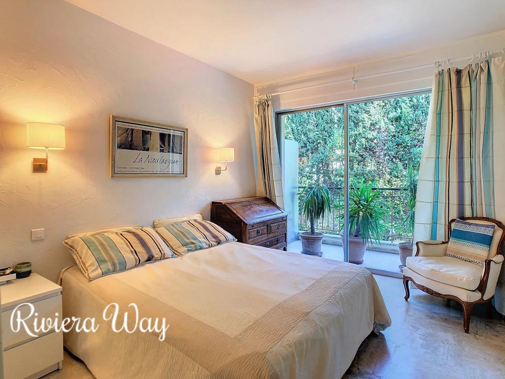 3 room apartment in Cannes, photo #9, listing #102831498