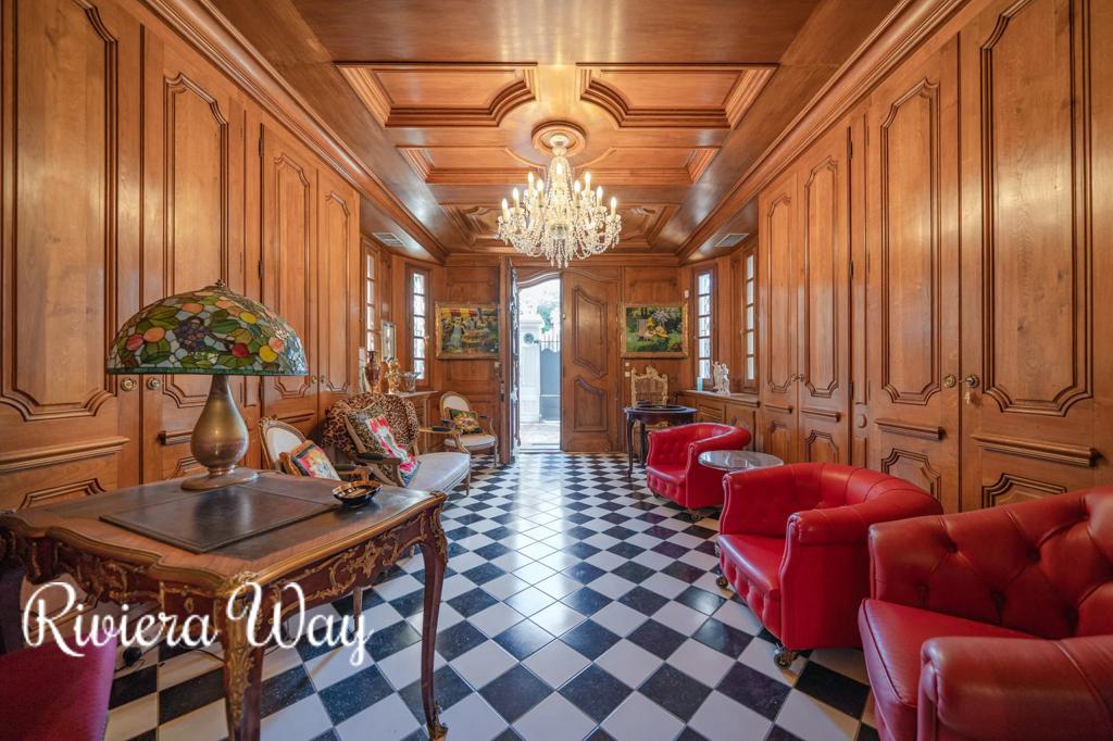 9 room villa in Saint-Raphaël, photo #6, listing #104501460