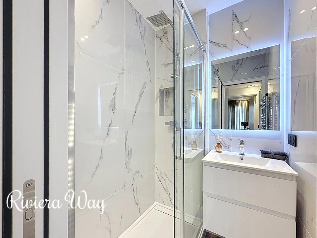 4 room apartment in Le Cannet, photo #8, listing #103387200