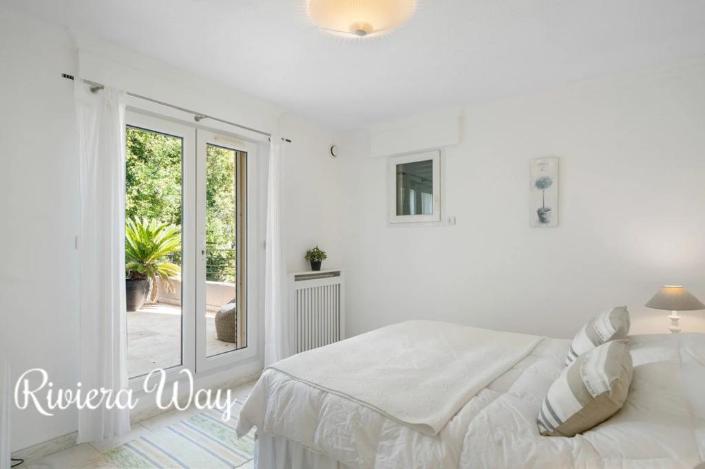 7 room villa in Theoule-sur-Mer, photo #10, listing #106461264