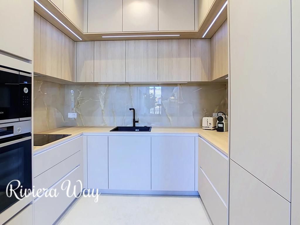 4 room apartment in Cannes, photo #4, listing #106594782