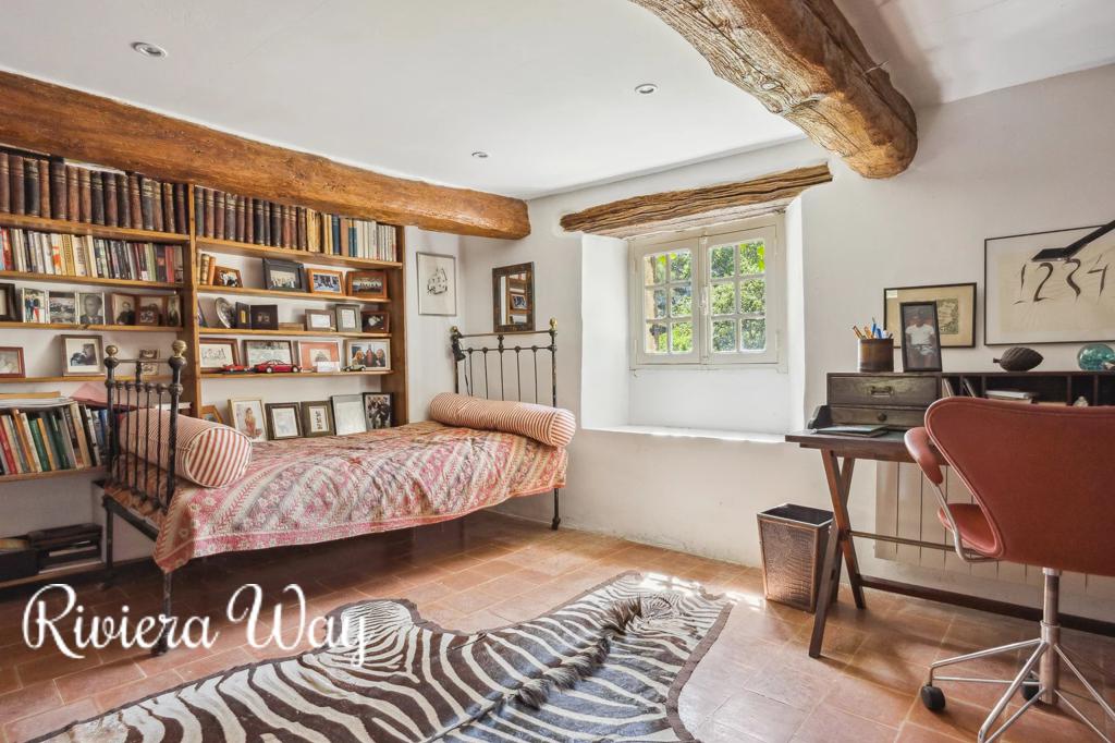 10 room villa in Fayence, photo #3, listing #103221594