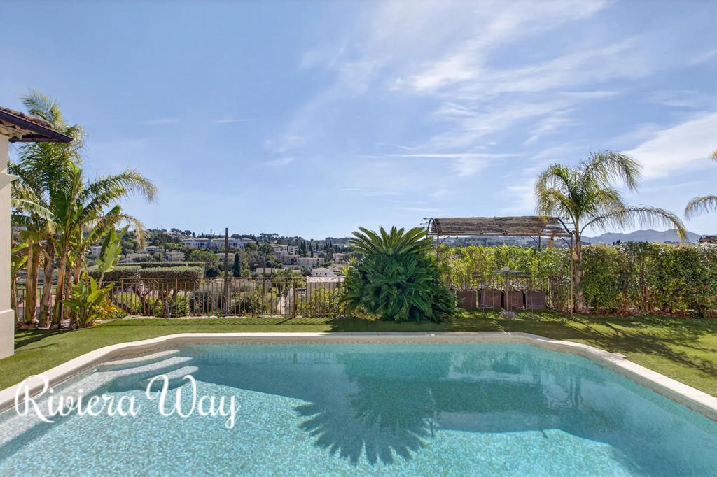Villa in Mougins, photo #3, listing #105860454