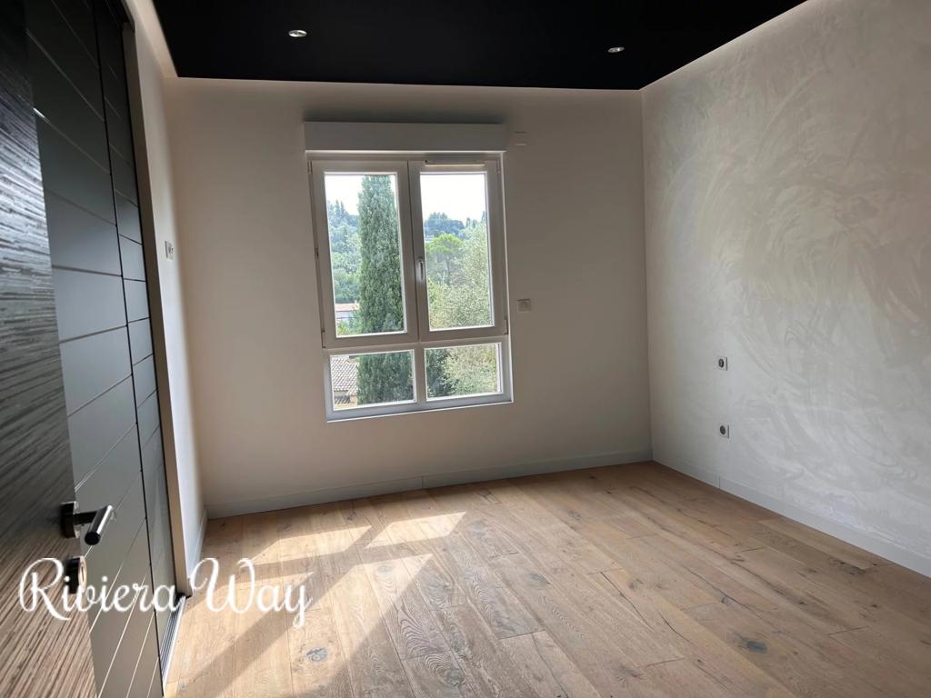 5 room villa in Mougins, photo #9, listing #103467336