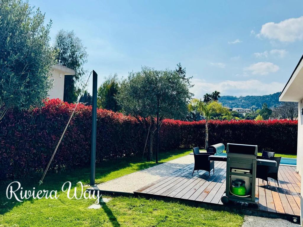 5 room villa in Saint-Paul-de-Vence, photo #3, listing #103133940