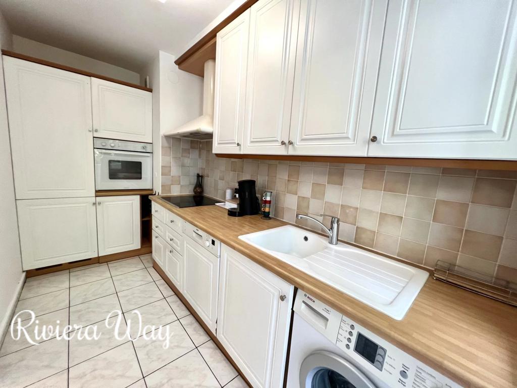 3 room apartment in Antibes, photo #8, listing #106412544