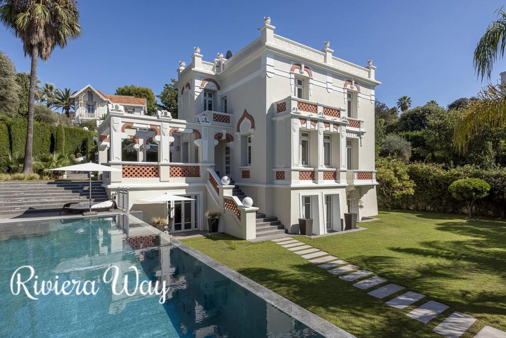 5 room villa in Cap d'Antibes, photo #1, listing #103975620
