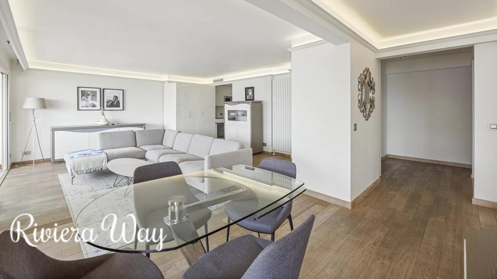 4 room apartment in Boulevard de la Croisette, photo #4, listing #106853040