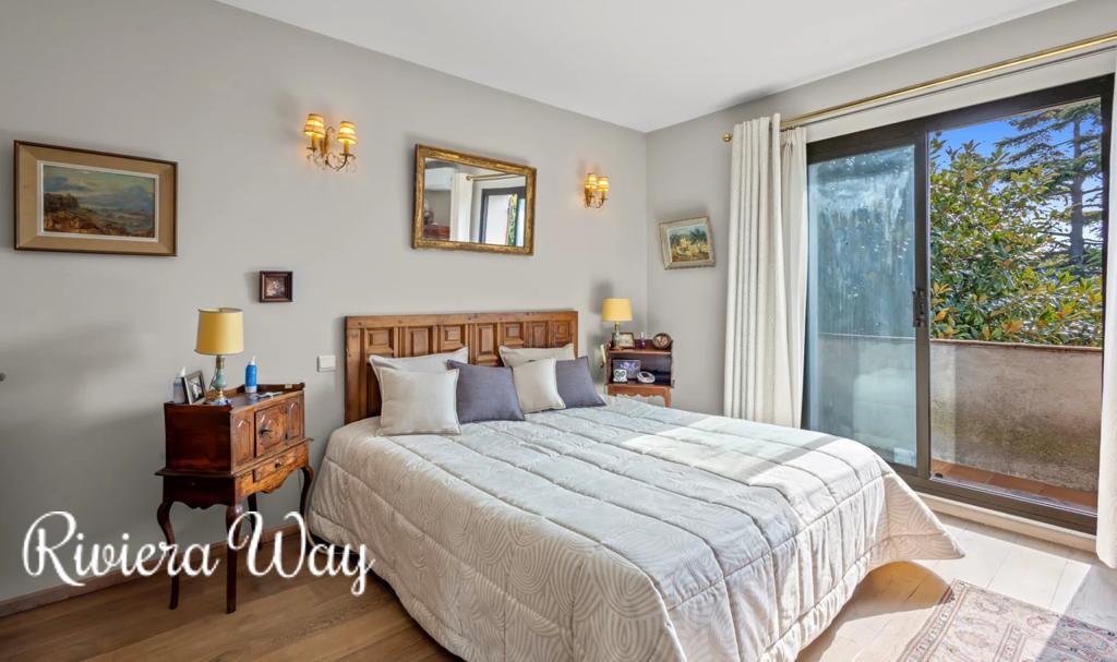 6 room villa in Mougins, photo #8, listing #105739578