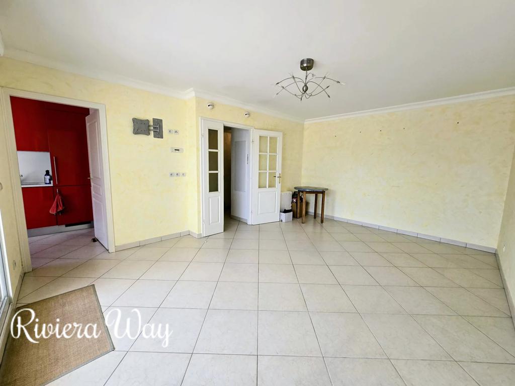 2 room apartment in Juan-les-Pins, photo #1, listing #101630886