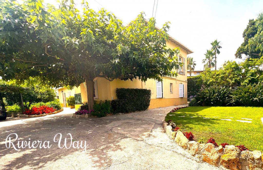 8 room villa in Cap d'Antibes, photo #5, listing #89638038