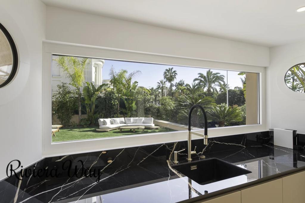 7 room apartment in Boulevard de la Croisette, photo #9, listing #107145318