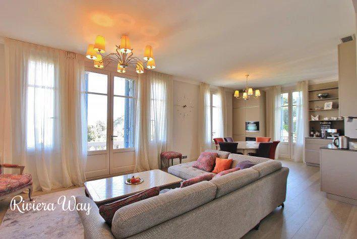 Apartment in Antibes, 124 m², photo #1, listing #103197276