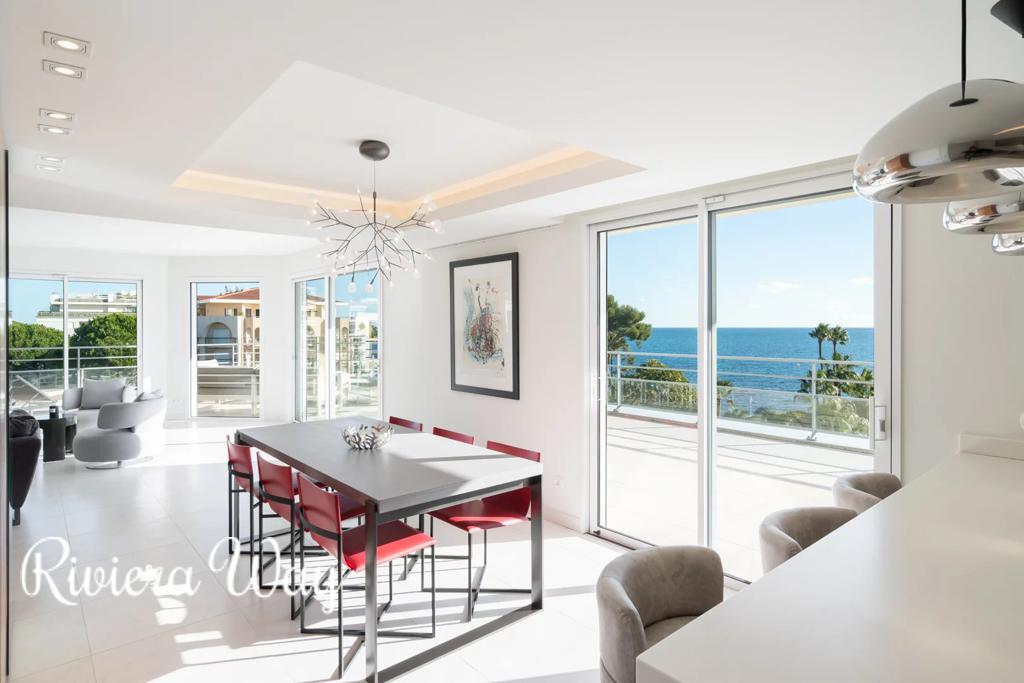 4 room apartment in Cannes, photo #10, listing #105153300