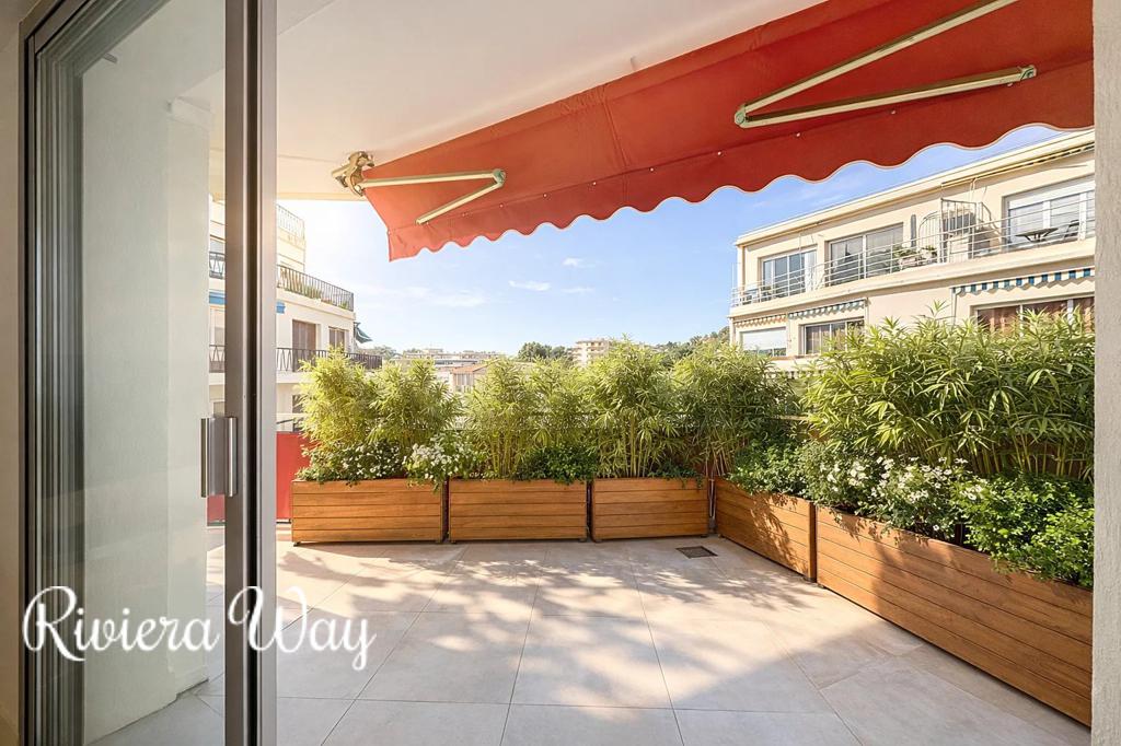 3 room apartment in Cannes, photo #4, listing #105470064