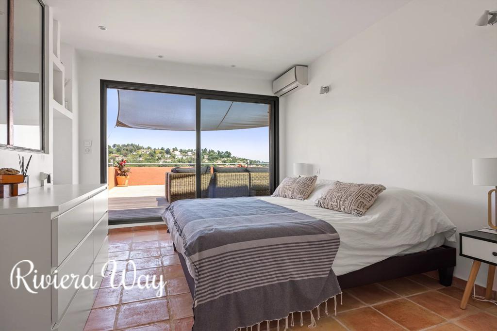 Villa in Tourrettes-sur-Loup, photo #5, listing #95104044