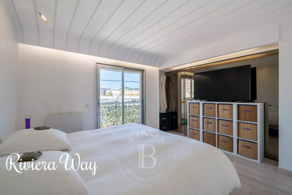 4 room apartment in Cannes, photo #9, listing #87580878