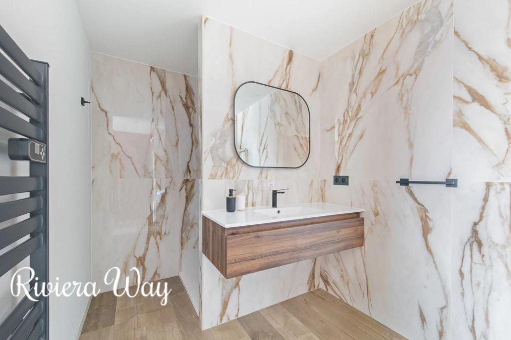 14 room villa in Hyères, photo #8, listing #106534554