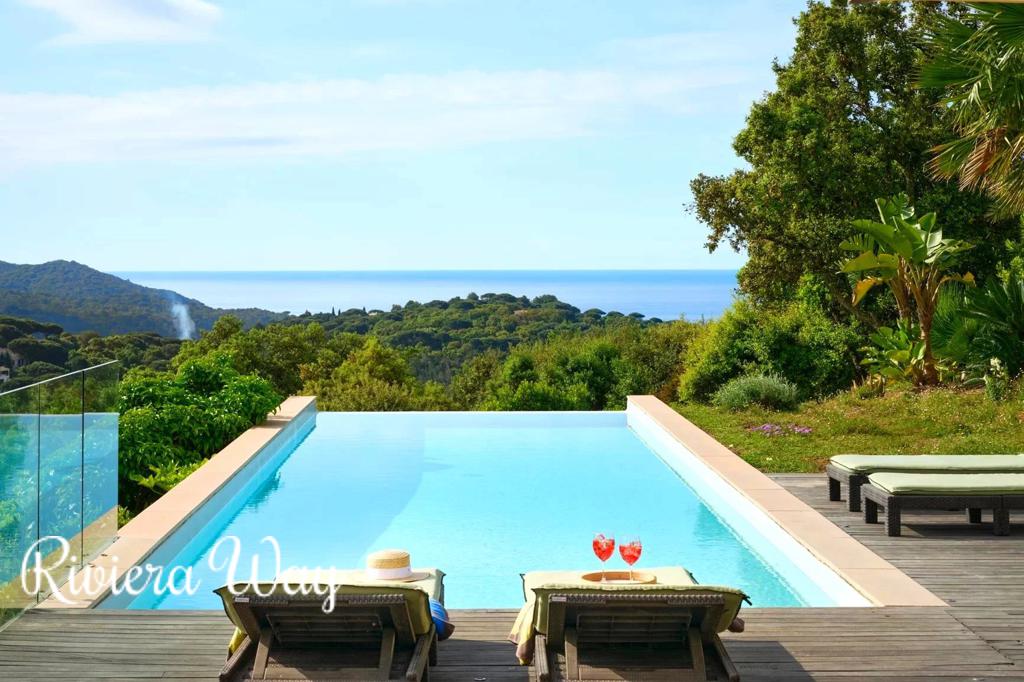 10 room villa in La Croix-Valmer, photo #6, listing #102842418