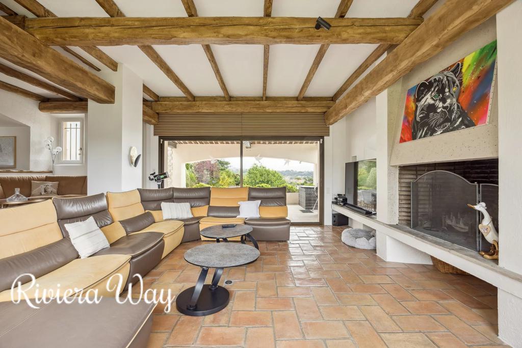 9 room villa in La Colle-sur-Loup, photo #1, listing #103221636