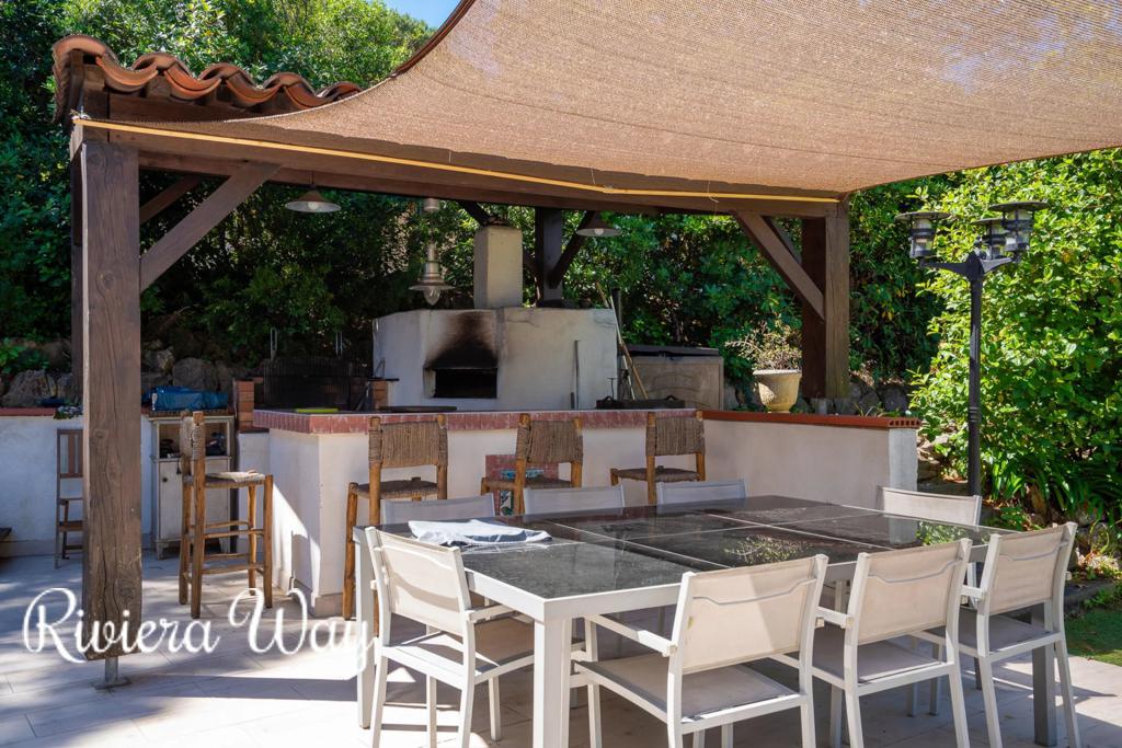 6 room villa in Sainte-Maxime, photo #5, listing #106361178