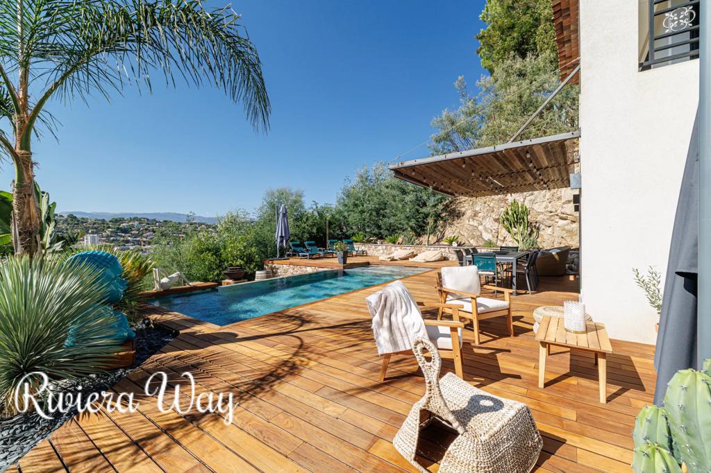 8 room villa in Vallauris, photo #6, listing #107055396
