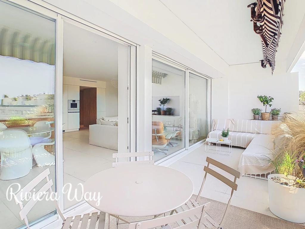 3 room apartment in Cannes, photo #1, listing #103751382