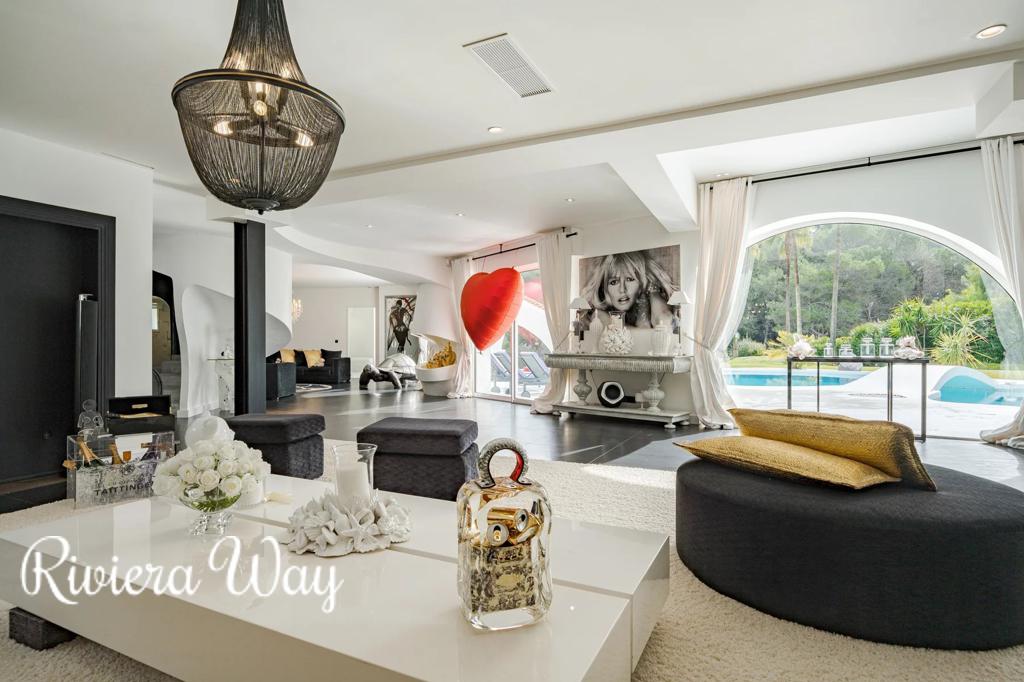 8 room villa in Mougins, photo #6, listing #105737898