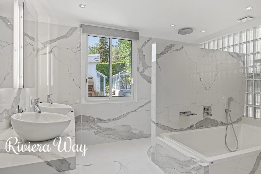 6 room villa in La Colle-sur-Loup, photo #2, listing #91166082