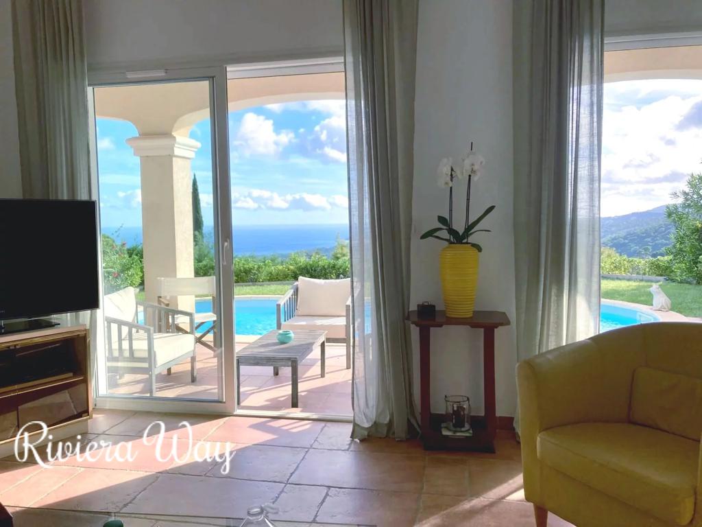 6 room villa in La Croix-Valmer, photo #2, listing #100683870