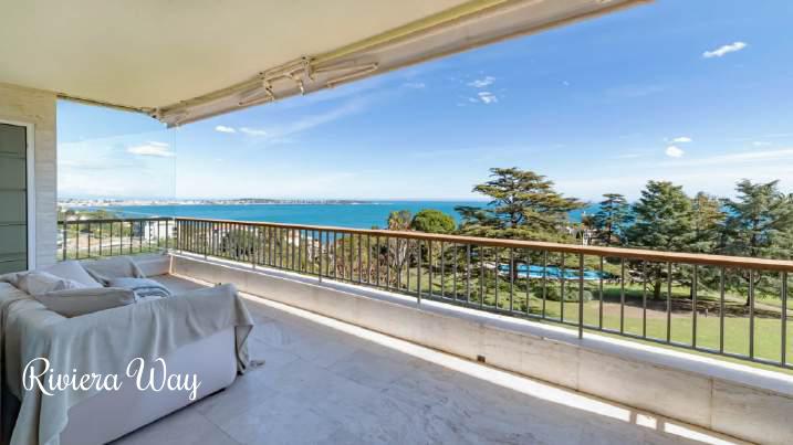 4 room apartment in Californie - Pezou, 104 m², photo #1, listing #103244358