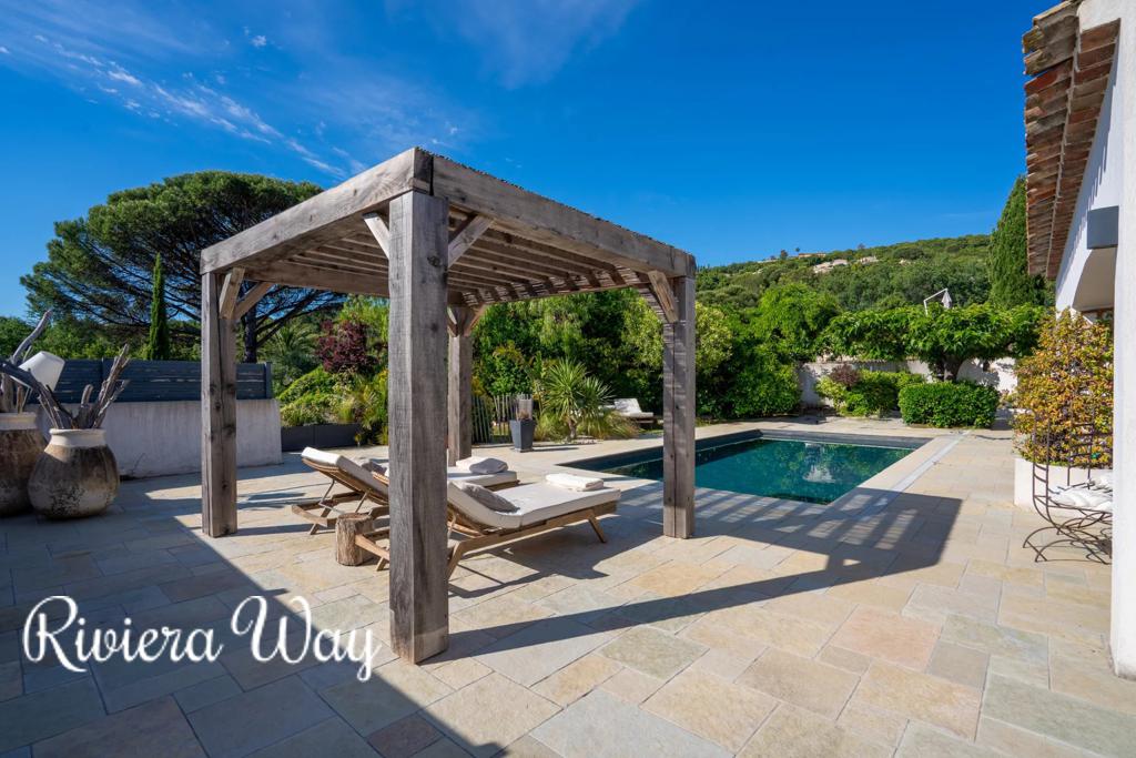 11 room villa in Sainte-Maxime, photo #5, listing #106335390