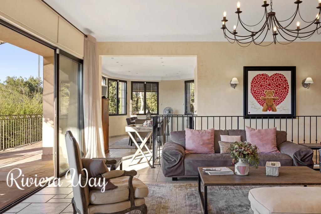 5 room villa in Mougins, photo #8, listing #87824940