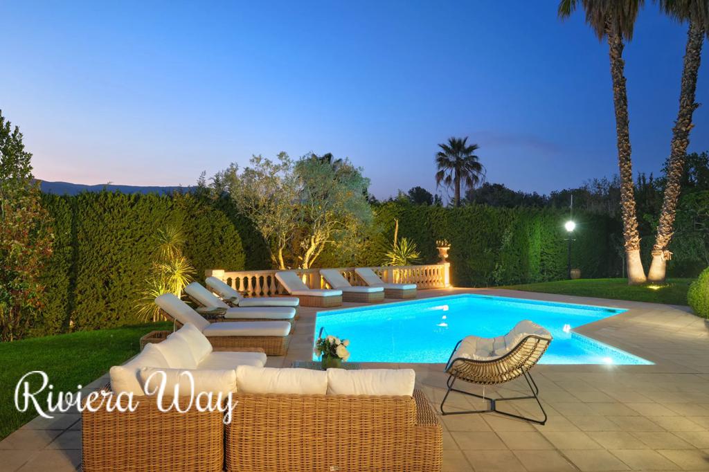 7 room villa in Mougins, photo #8, listing #97711656